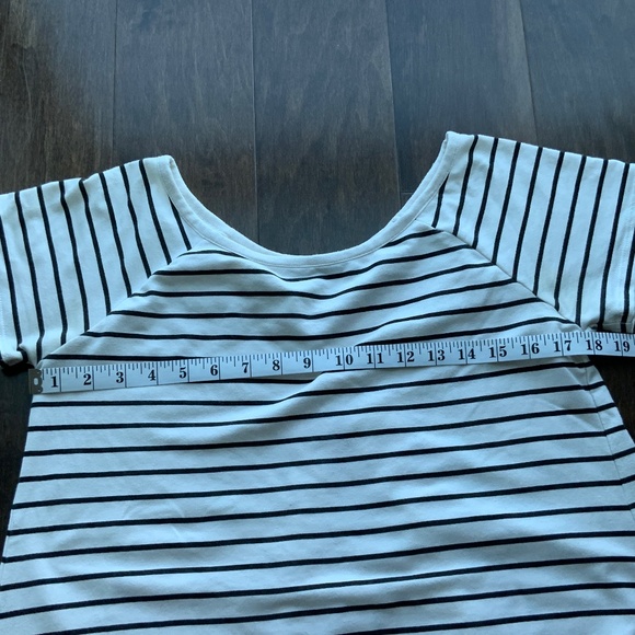 SANCTUARY Striped Flowy Top. Size XS - Picture 6 of 8